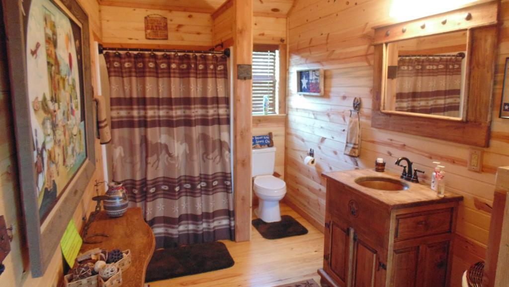 Texas T Bed And Breakfast Llano Exterior foto